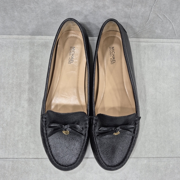 Michael Michael Kors moccasin loafers women's 8 black leather bow logo charm - Picture 2 of 15